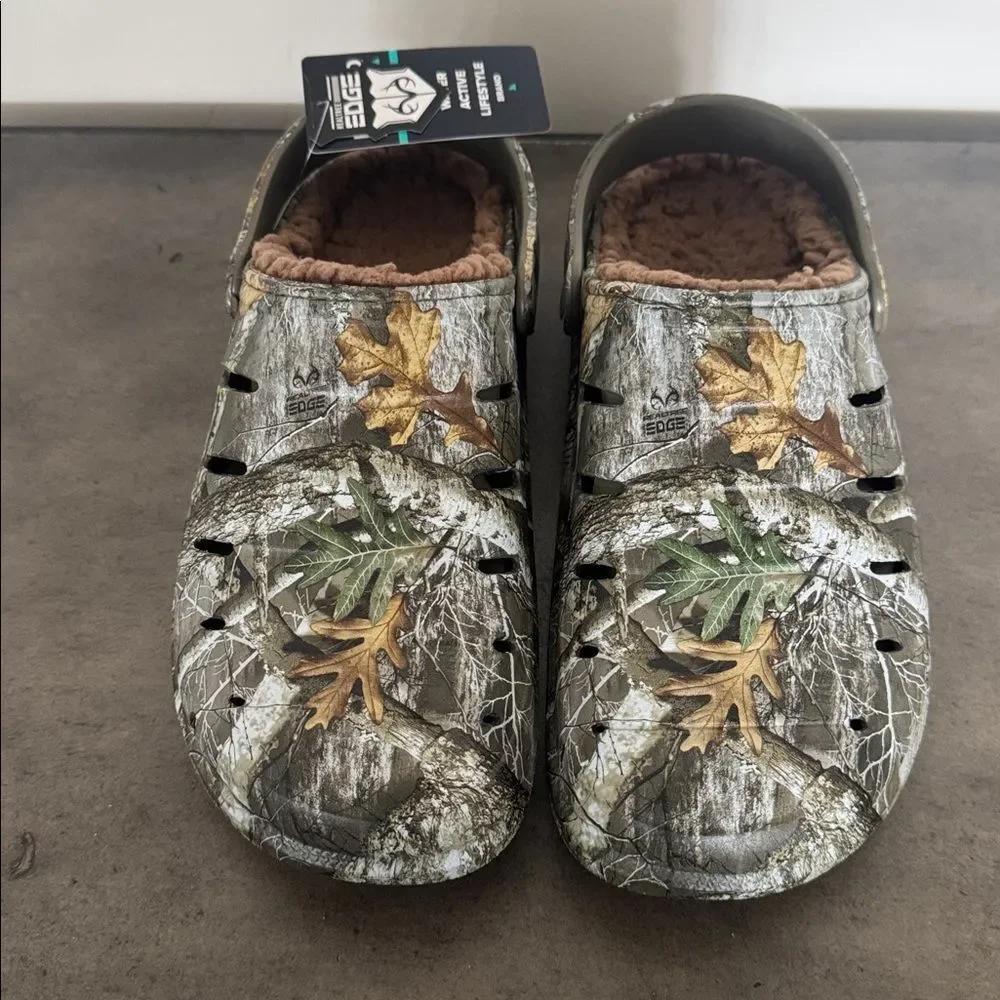 Rugged Shark Real Tree Men’s Camouflage Lined EVA Clogs Comfortable Size 8 NWT
